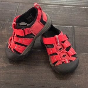Keen Newport H2 toddler sandal LIKE NEW ✨